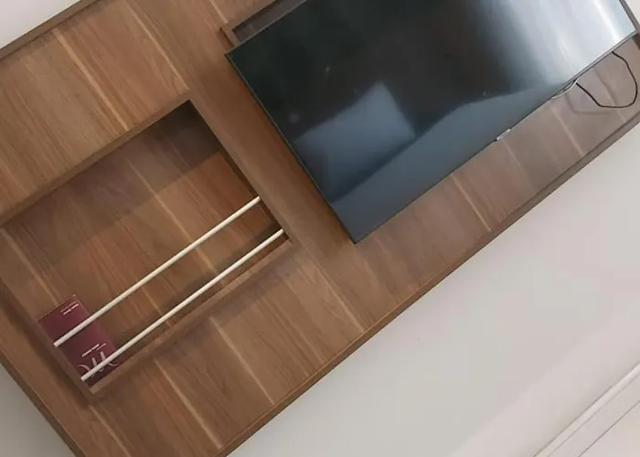 Flat com varanda, quarto de Morador Hotel 1112