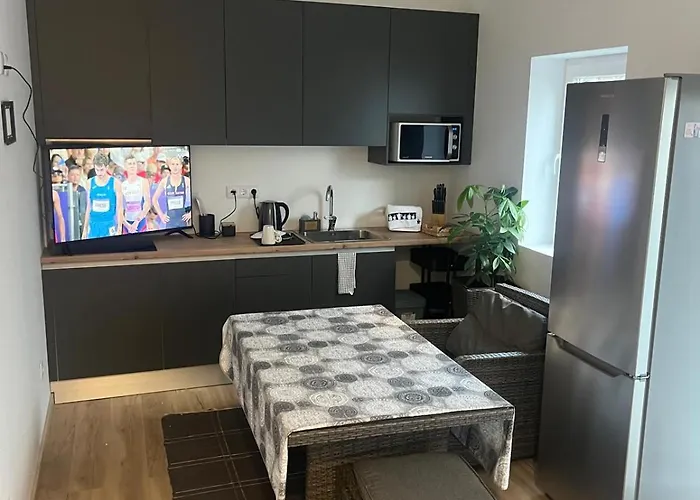 Friend'S House