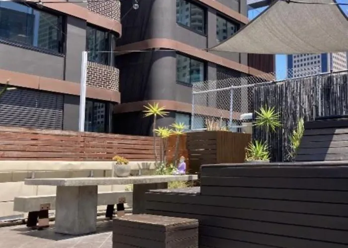 Big Backpackers Hostel