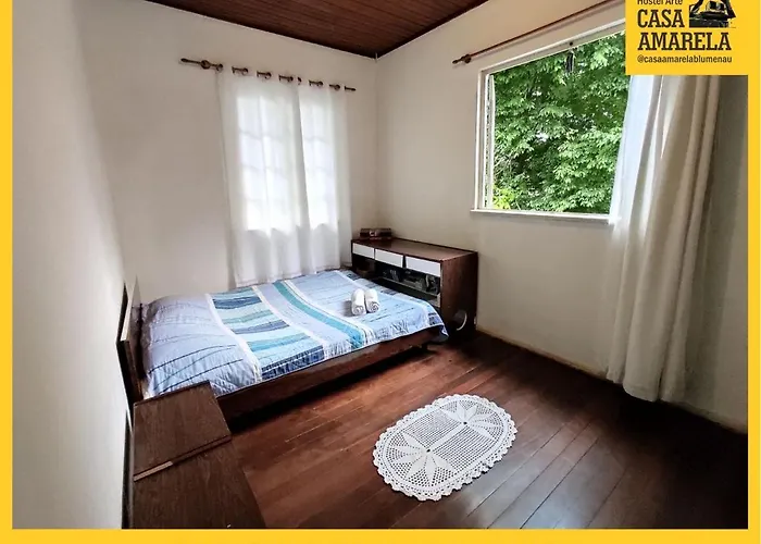 Casa Amarela Blumenau Hospedagem Alternativa