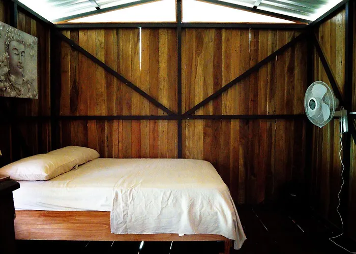 Flutterby House Hostel