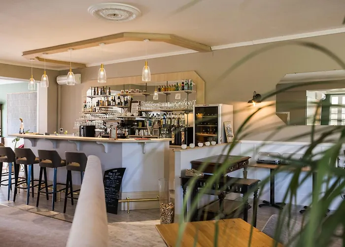 Logis Hotel Restaurant Le Lascaux