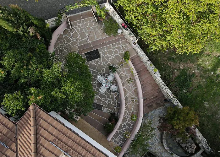 Alseides, The Home Experience