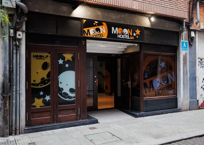 Moon Hostel Bio