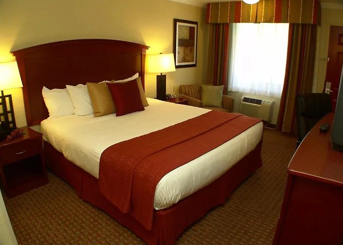 Quality Inn & Suites Santa Cruz Mountains