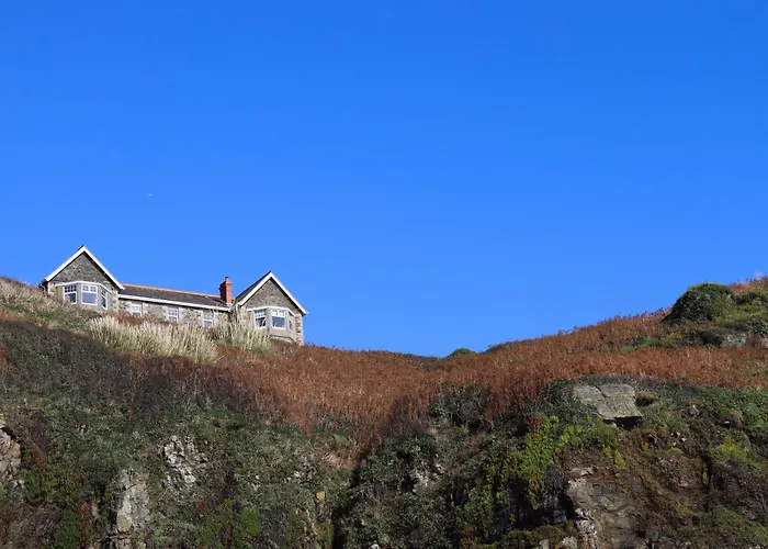 Housel Bay Hotel