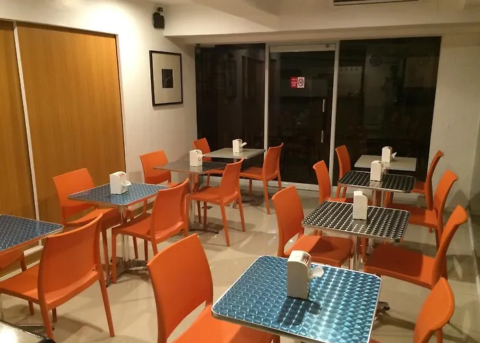 Stone House Hotel Pasay
