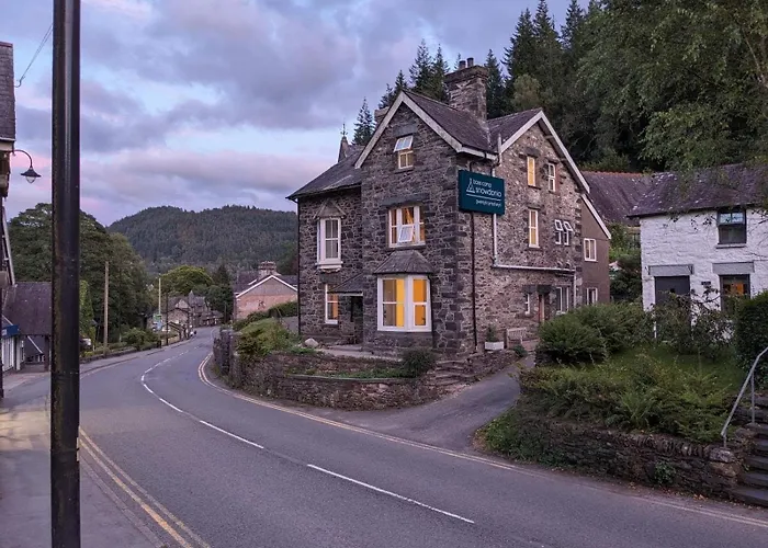Base Camp Snowdonia, Gwersyll Cyntaf Eryri