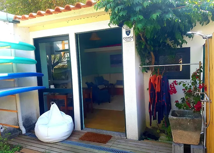 Conde Surf Camp - Capsule Beds Mixed Dorm
