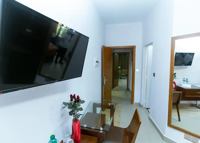 Wakola Hotel Cheikh Anta Diop