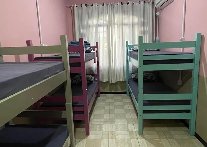 Fica, Vai Ter Bolo Hostel