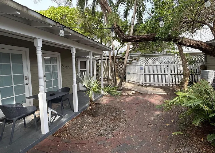 Heron Suite - Southernmost Sanctuary