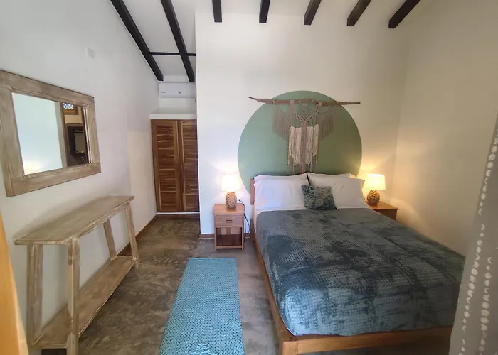 Tiki Lodge Hotel De Charme