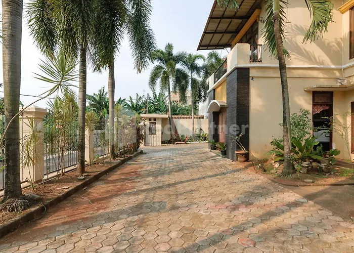 Sr Residence Near Mall Ciputra Cibubur Mitra Reddoorz