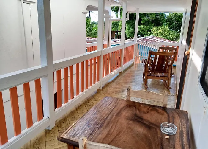 Christina'S Guest House Official