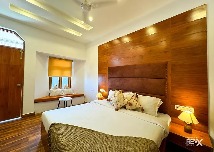 Hotel Wraveler Inn Mussoorie
