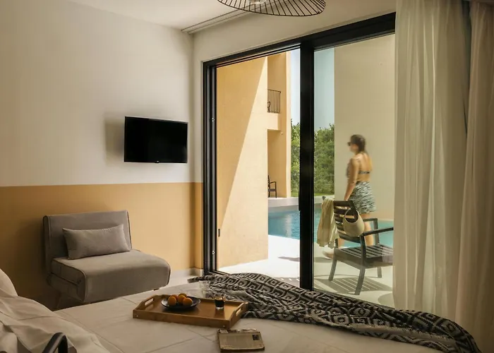 Marea Luxury Suites