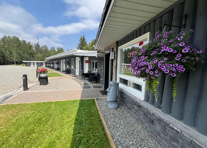 Mystic Isle Motel