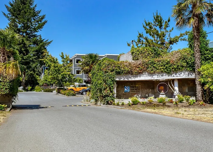 Pacific Shores Resort & Spa