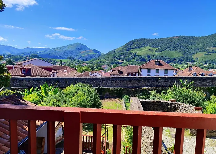 Auberge Du Pelerin Gite De Charme En Pierre Avec Vue Sur Les Montagnes