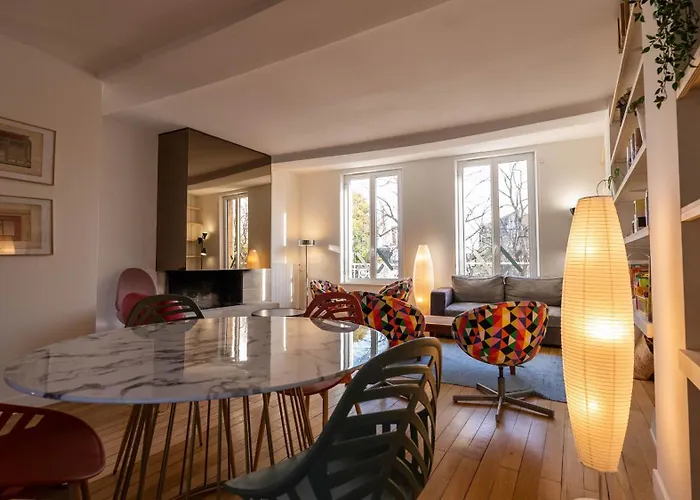 Chambres Au Coeur Du Quartier Historique - Maison Alternativi