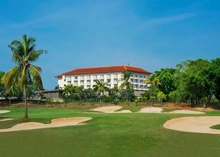 Puri Kiic Golf View Hotel