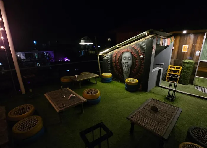Nirvana By Oztel - Backpacker Hostel