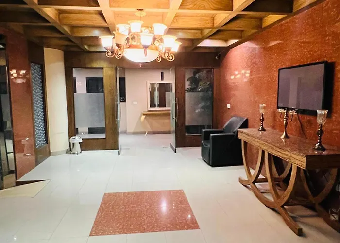 Grand Regent Hotel And Suites