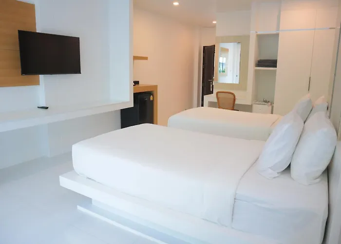 Ton Sai Tropical Phi Phi Island