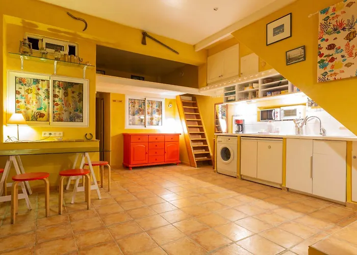 -Dorm Hostelworld Camp Backpackers-La Girelle