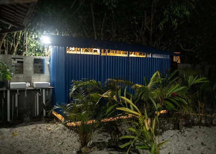 Argdivan Beach Hostel