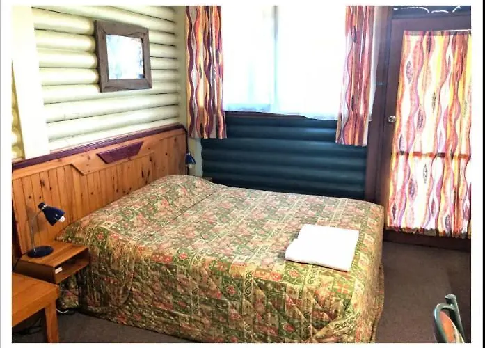 Pinehaven Motel