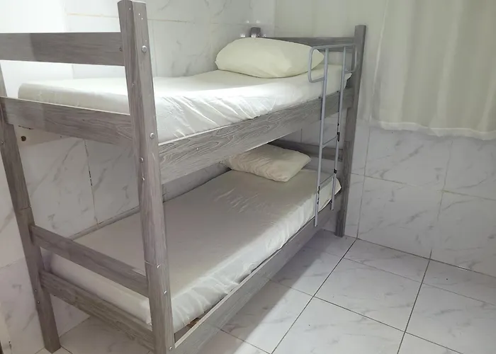 Hostel Da 18