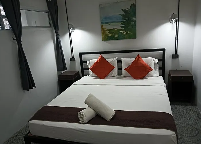 White Jail At Koh Tao Hostel
