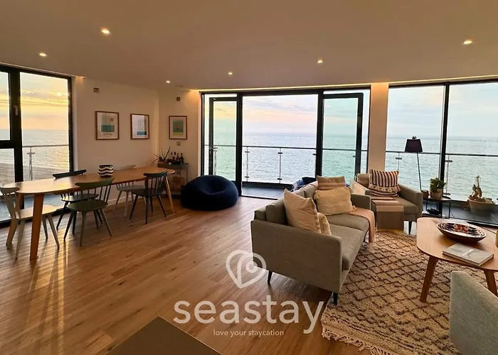 Sail Penthouse - Beach & Parking