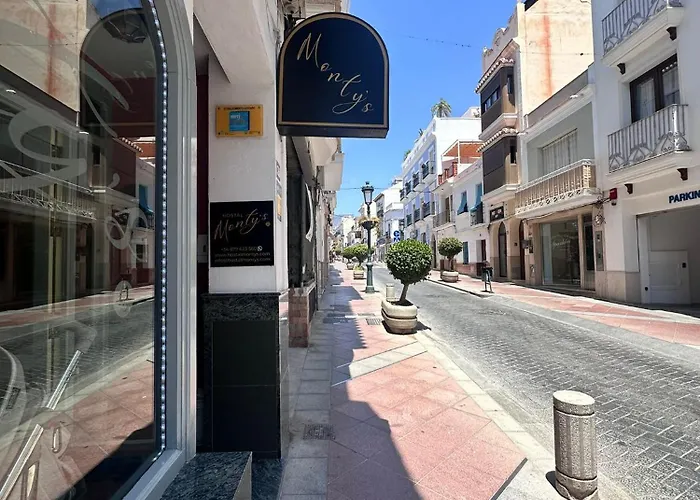 Hostal Montys