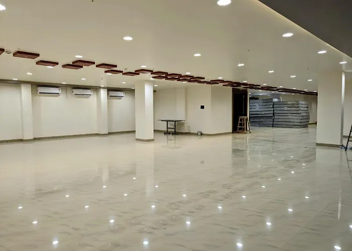 Hotel Majestic By Nxtjen Hospitality