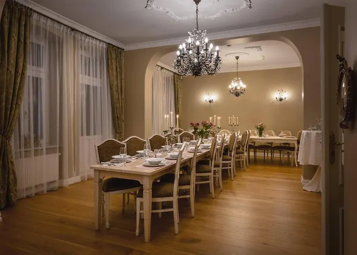 Amalia - Noclegi I Restauracja