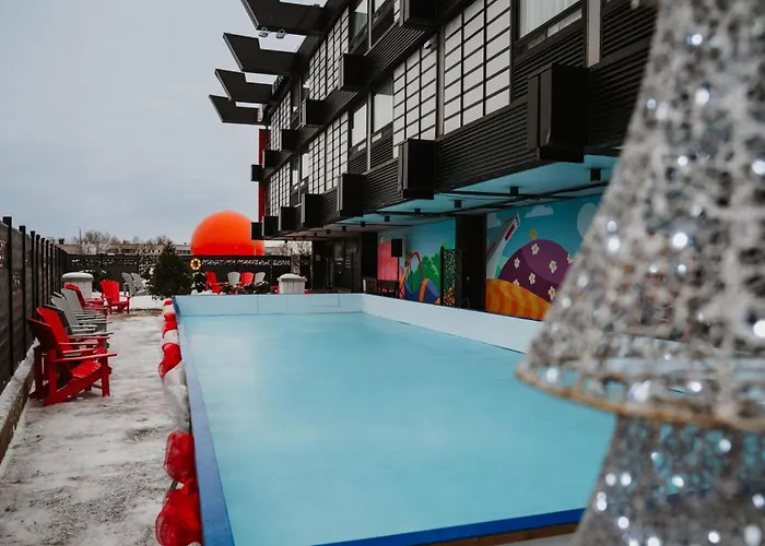 Hotel Ruby Foo'S