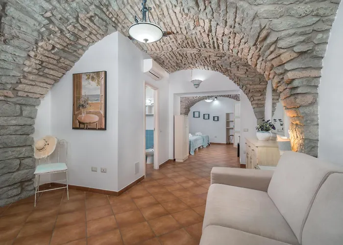 Bosa Queen House