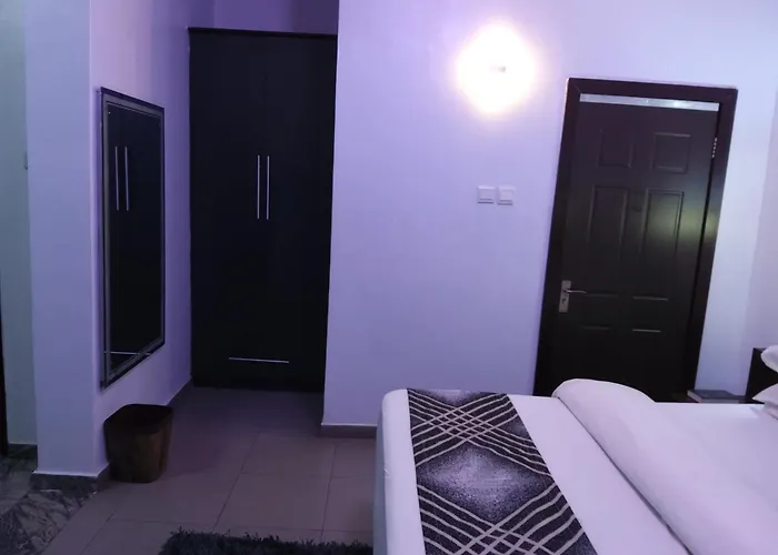 Crownedge Hotels