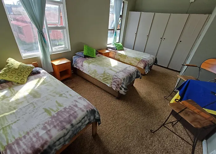 Oceanic Flashpackers Accommodation