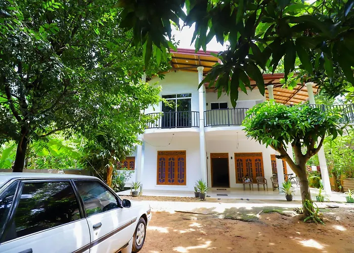 Lake Lower Hotel & Yala Safari