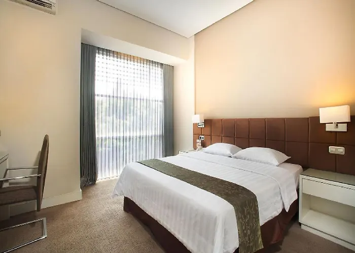 Grand Kecubung Hotel