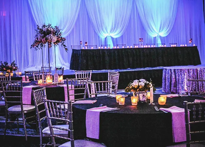 Delta Hotels By Marriott Cincinnati Sharonville