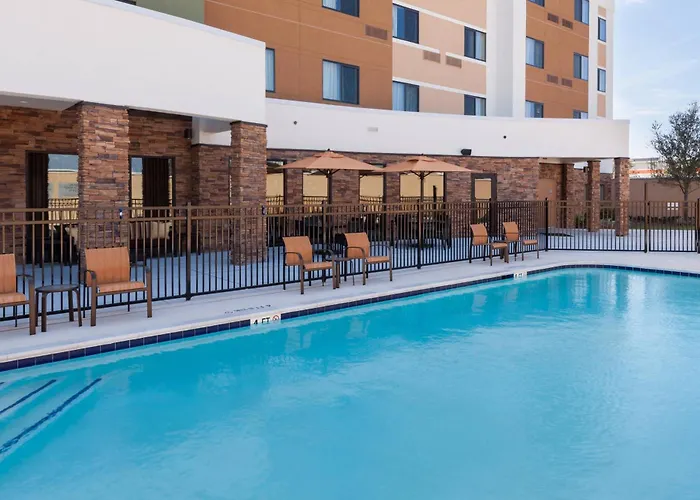 Courtyard By Marriott Houston North/Shenandoah