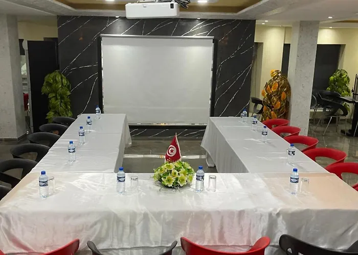 Le Parisien Tunis