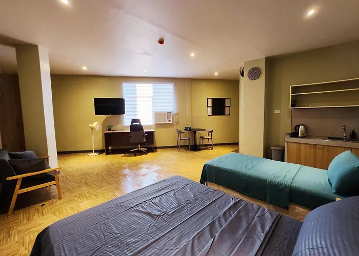 Freddo Studio Apartelle