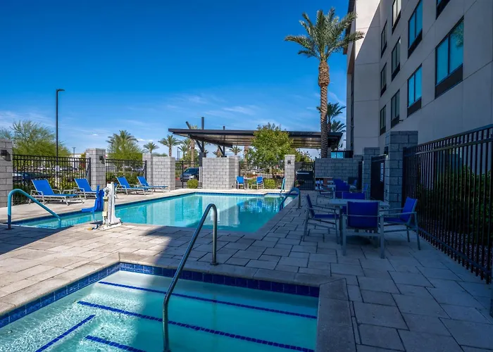 Holiday Inn Express & Suites - Gilbert - Mesa Gateway Airport