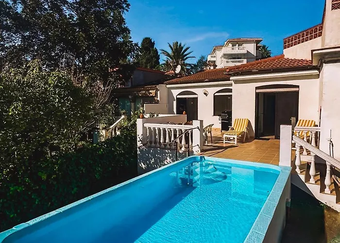 Family Villa Casa Kuka I Wonderful Terrace With Saltwater Pool And Bbq Area I Beach In Walking Distance I Pets Welcome